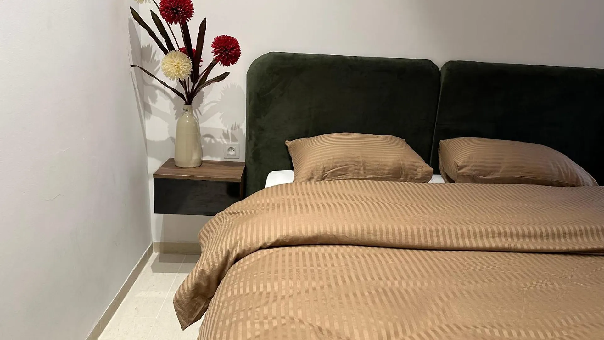 Luxury Two Bedrooms Apartment Jardin Carthage Tunis